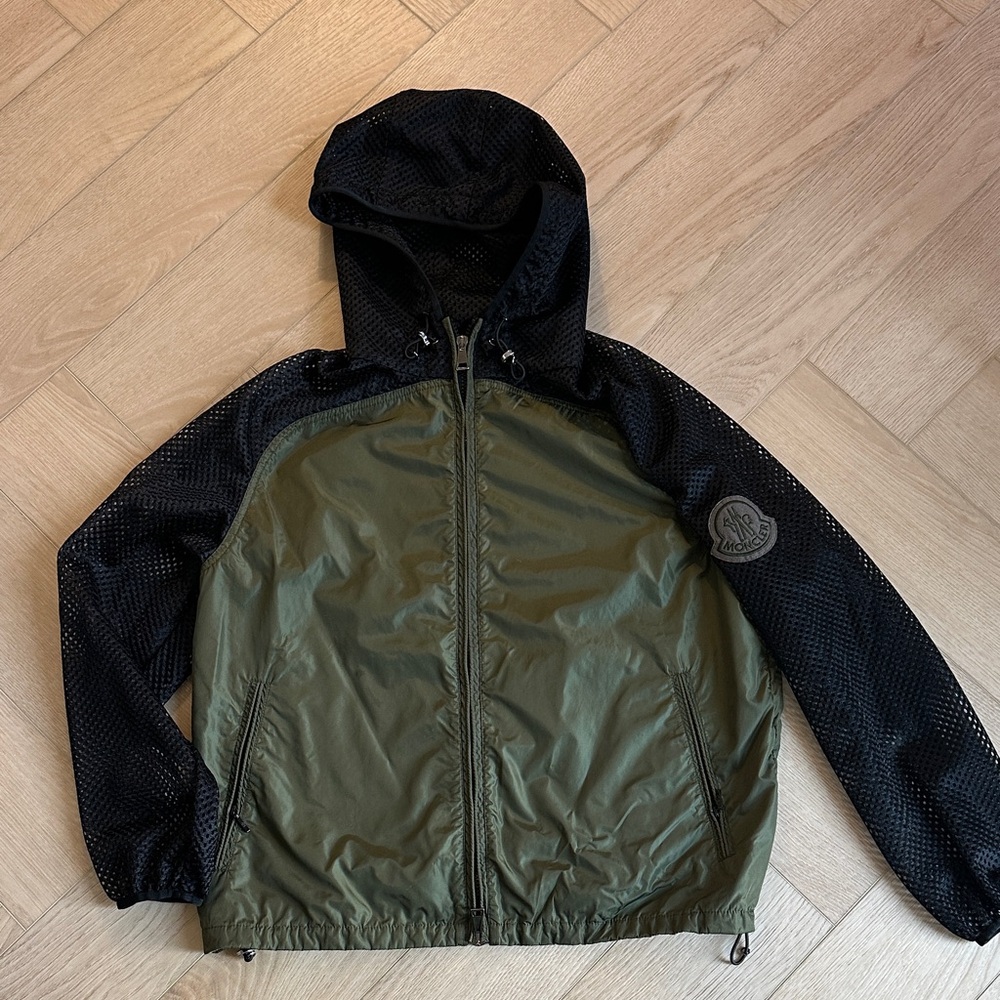 Moncler windbreaker, Olive and black size 2